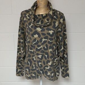 WAFFLE WEAVE SOFT KNIT RAW EDGED CROSSOVER COWL NECK LEOPARD SHIRT